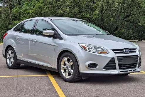 2014 Ford Focus Sedan photo 3