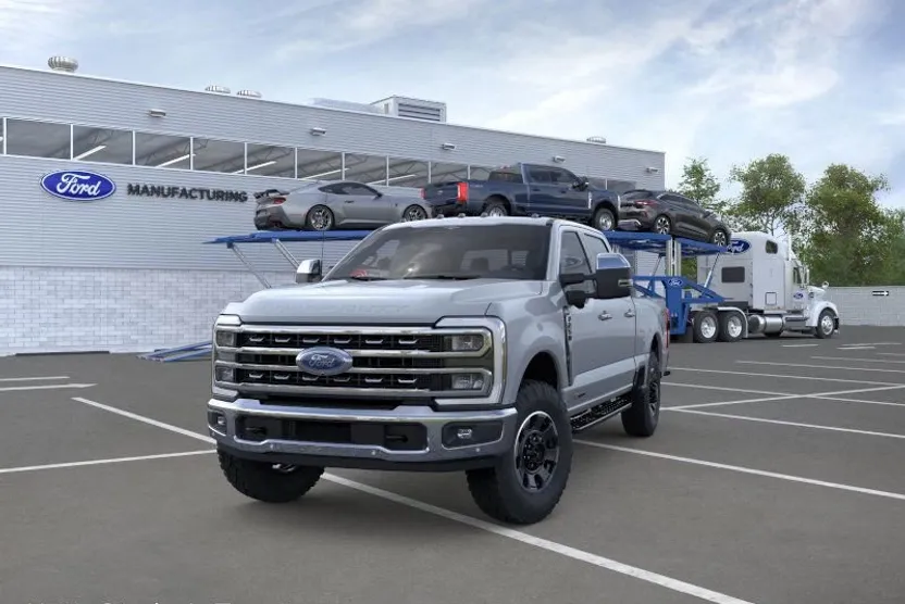 2025 Ford F-250 Lariat photo 1