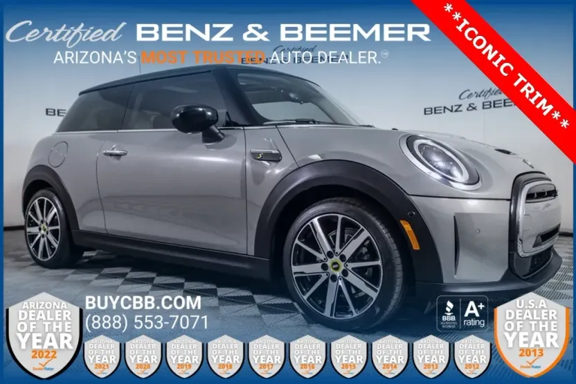 2023 Mini Cooper Hardtop SE photo 1