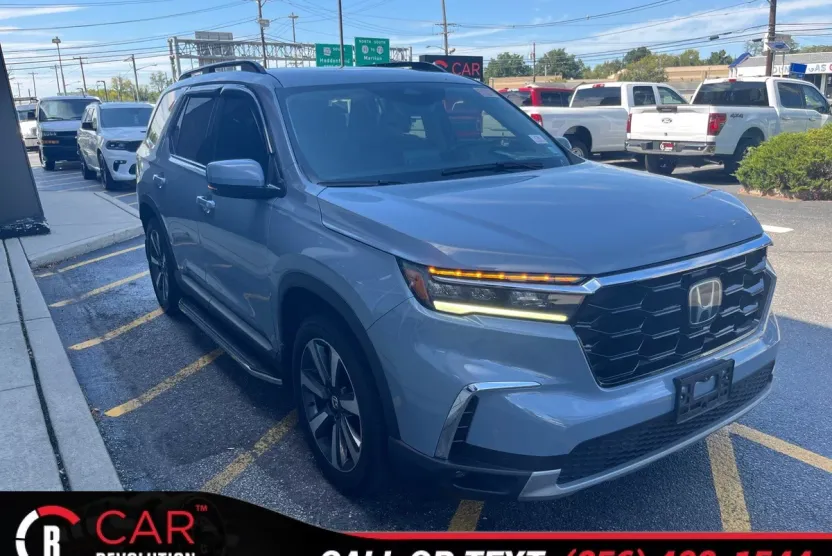 2024 Honda Pilot Touring photo 1