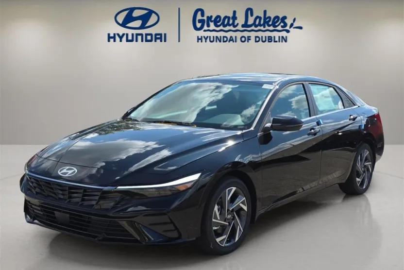 2025 Hyundai Elantra Limited photo 1