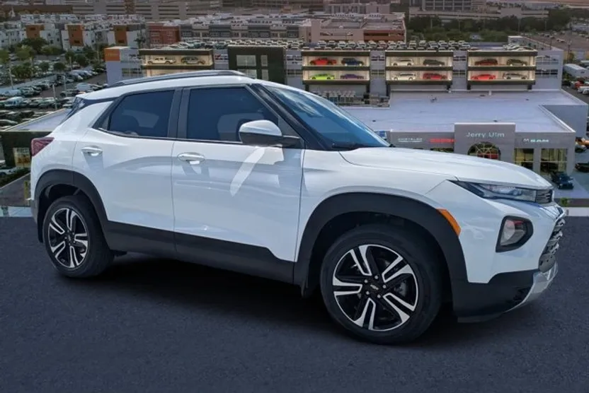 2021 Chevrolet Trailblazer LT photo 1