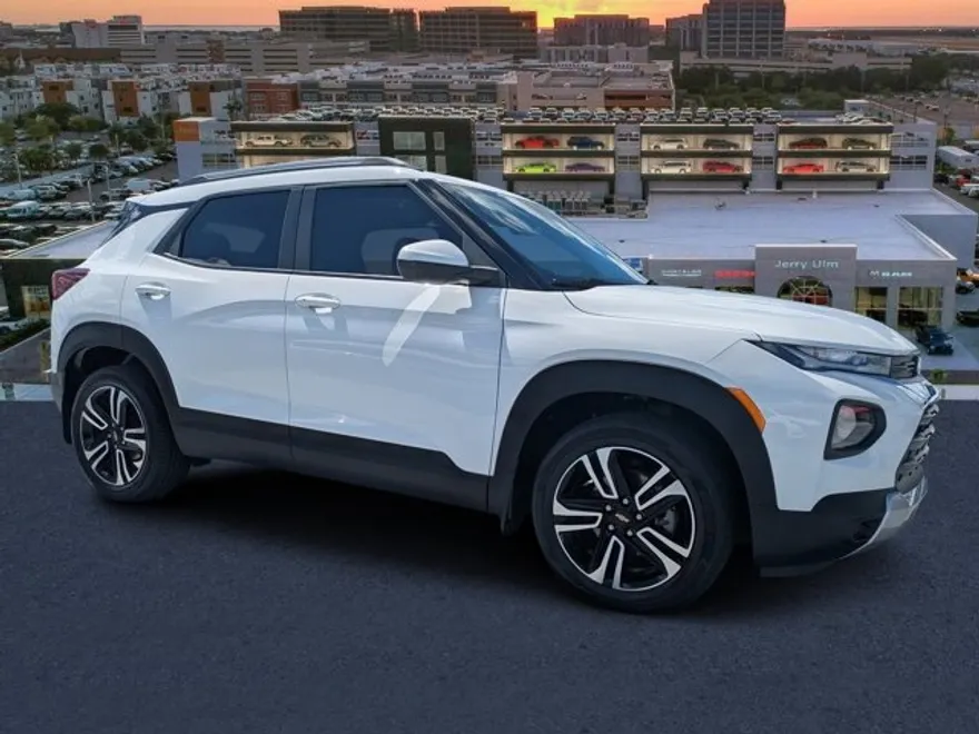 2021 Chevrolet Trailblazer LT photo 1