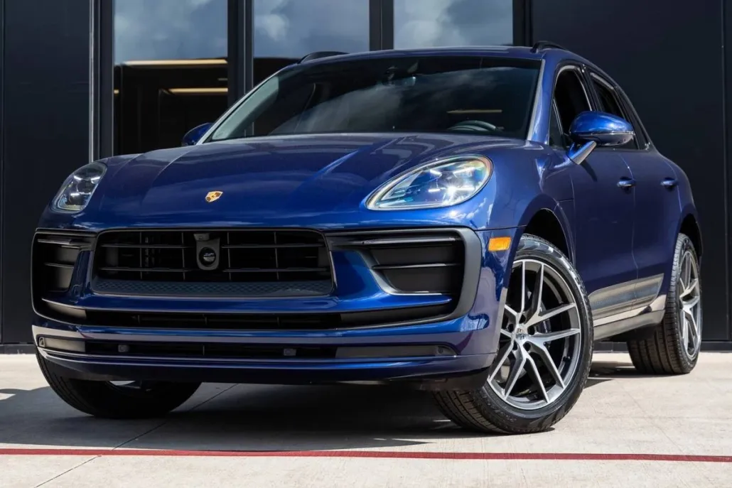 2025 Porsche Macan Base photo 1