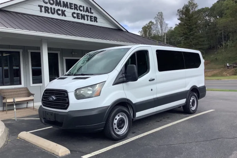 2016 Ford Transit Passenger photo 1