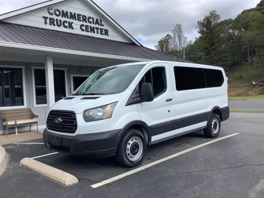 2016 Ford Transit Passenger photo 1