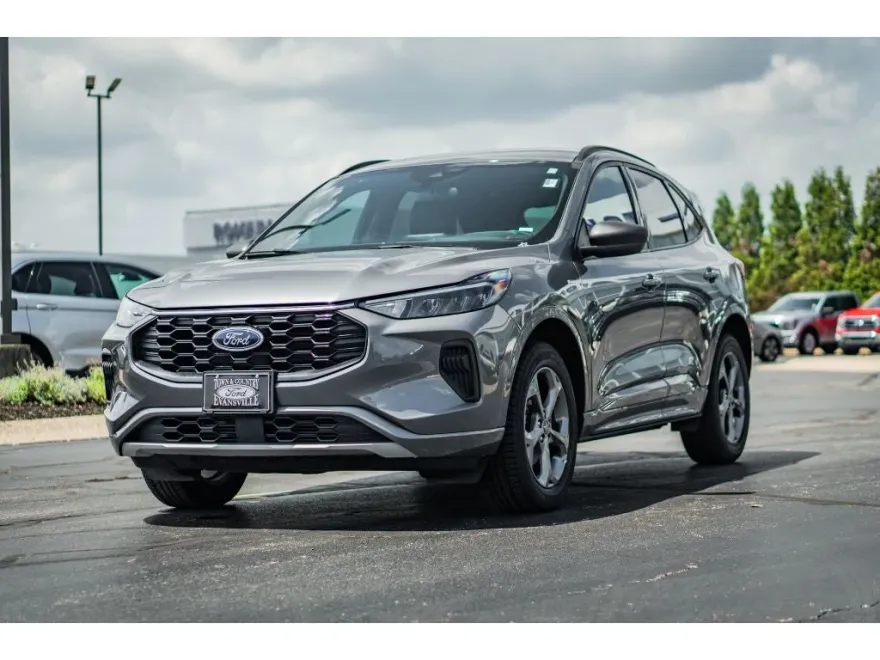 2024 Ford Escape ST-Line photo 1