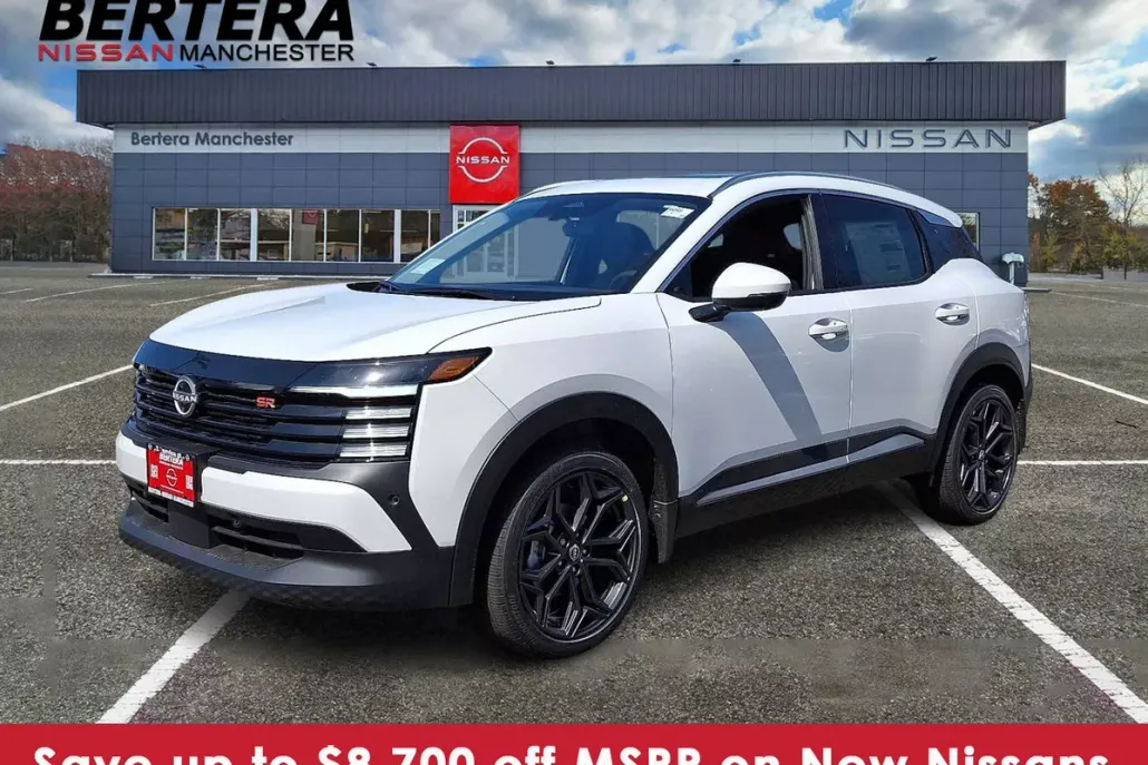 2025 Nissan Kicks SR photo 1