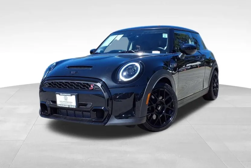 2023 Mini Cooper 2 Door Hardtop S photo 1