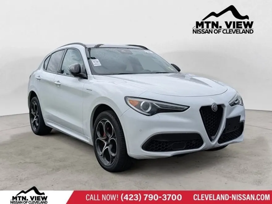 2022 Alfa Romeo Stelvio Ti Sport photo 1