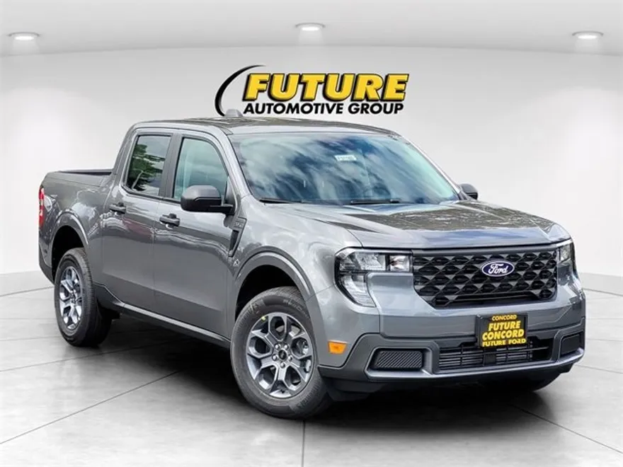 2025 Ford Maverick XLT photo 1