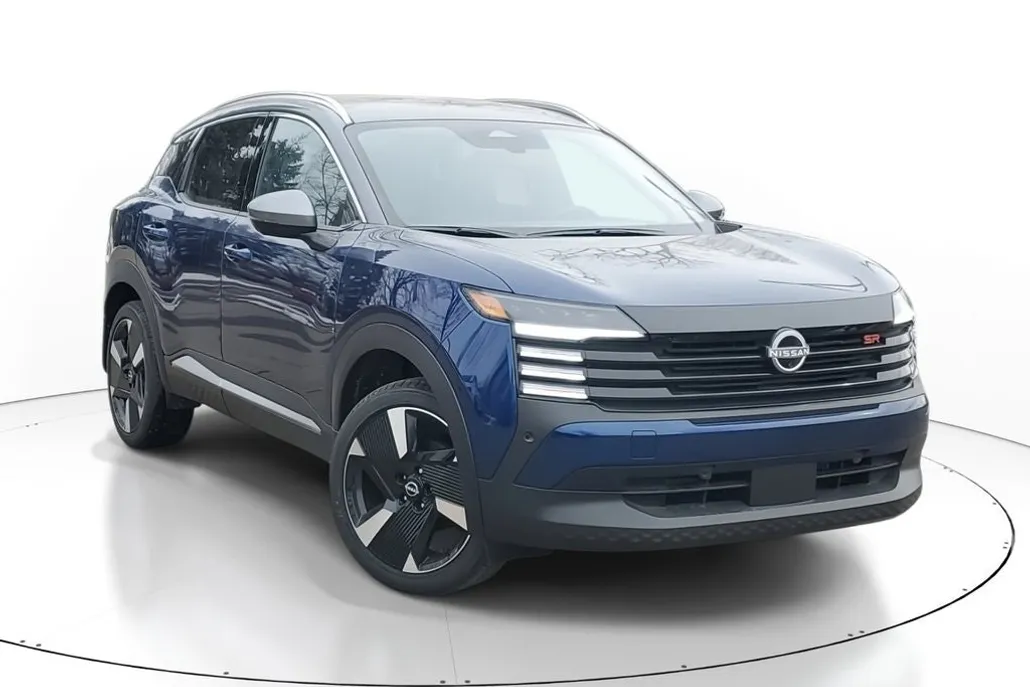 2025 Nissan Kicks SR photo 1