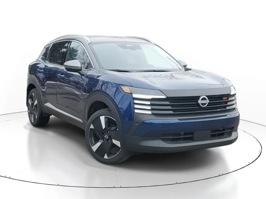 2025 Nissan Kicks SR photo 1