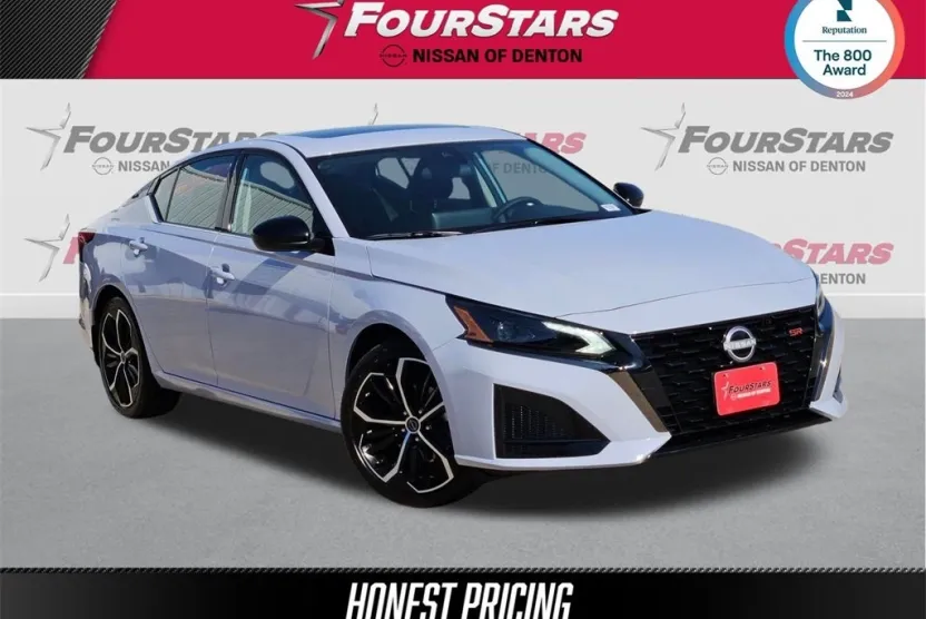 2025 Nissan Altima 2.5 SR photo 1