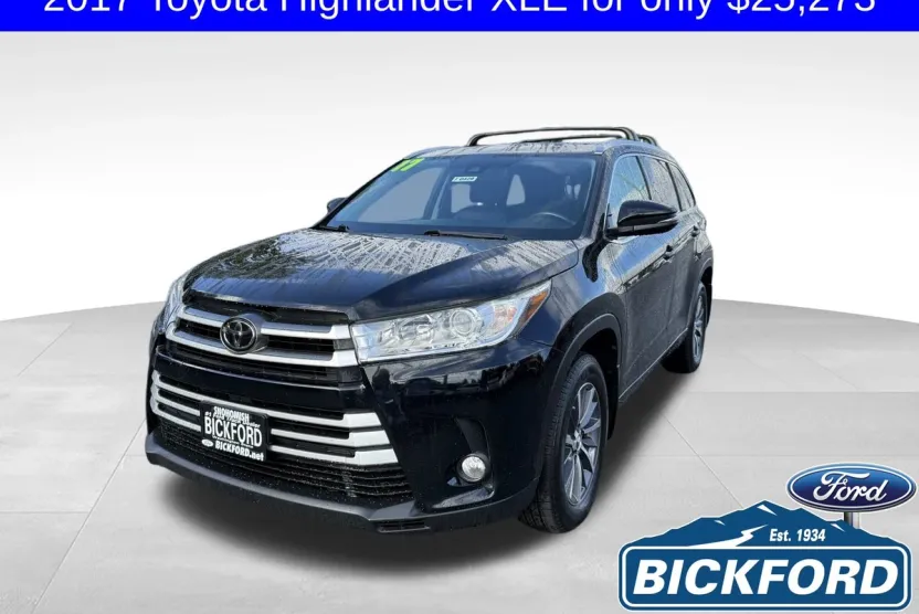 2017 Toyota Highlander XLE photo 1