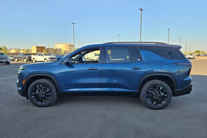 2026 Chevrolet Traverse photo 1