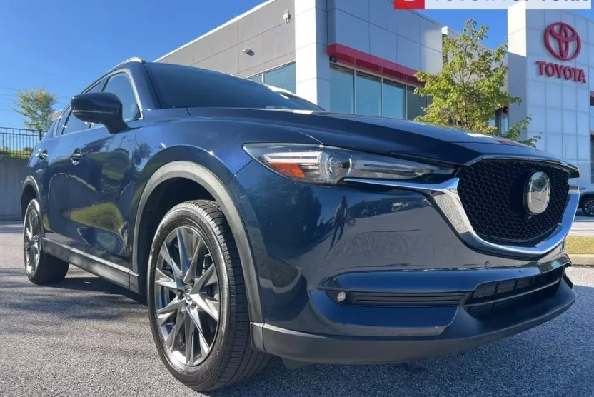2019 Mazda CX-5 Signature photo 1