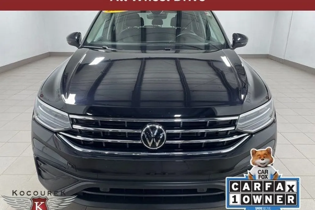 2022 Volkswagen Tiguan SE photo 1