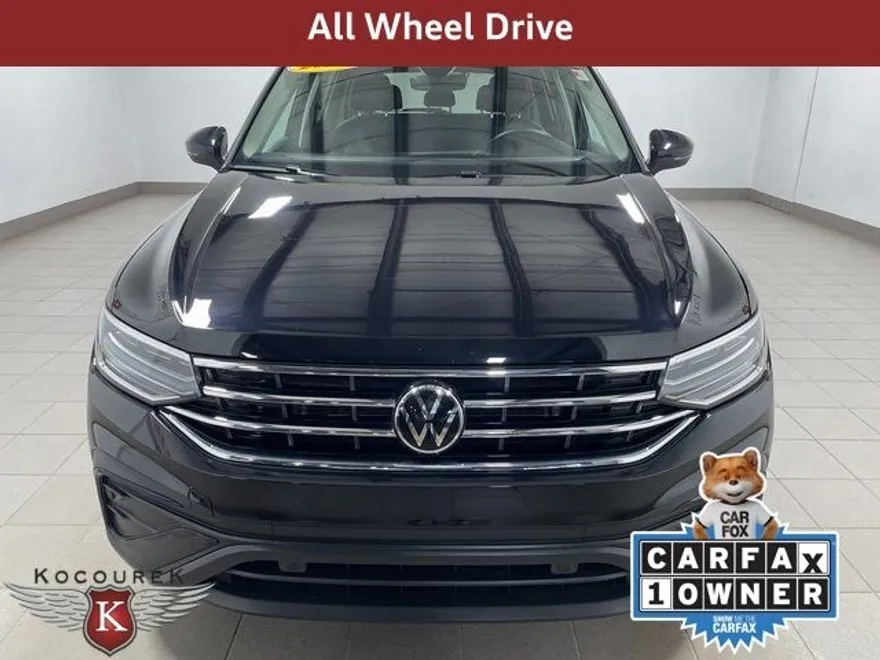 2022 Volkswagen Tiguan SE photo 1