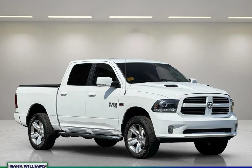 2016 Ram 1500 Sport photo 1