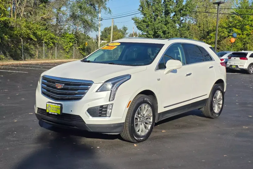2017 Cadillac XT5 Luxury photo 1