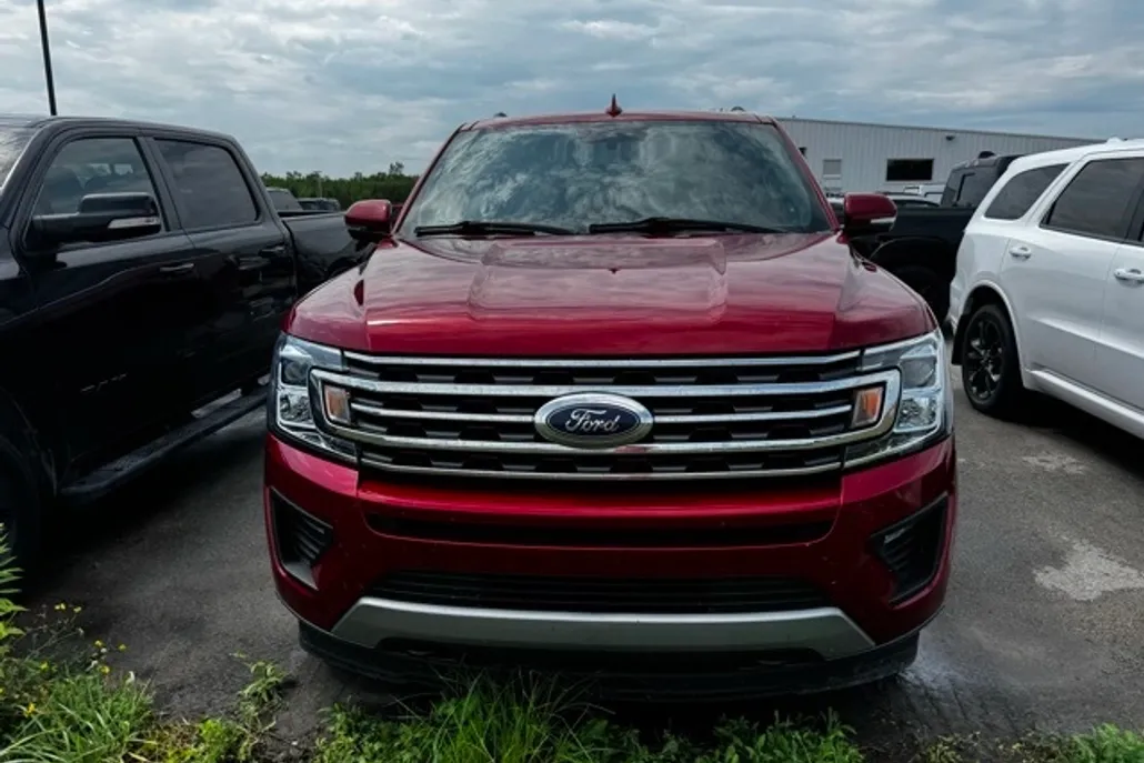 2020 Ford Expedition XLT photo 1