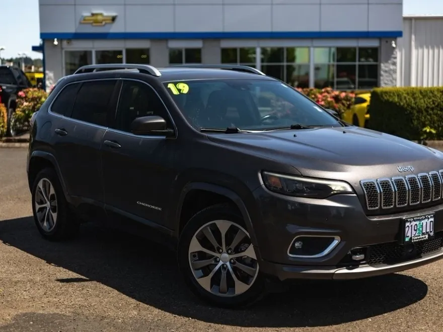 2019 Jeep Cherokee Overland photo 1