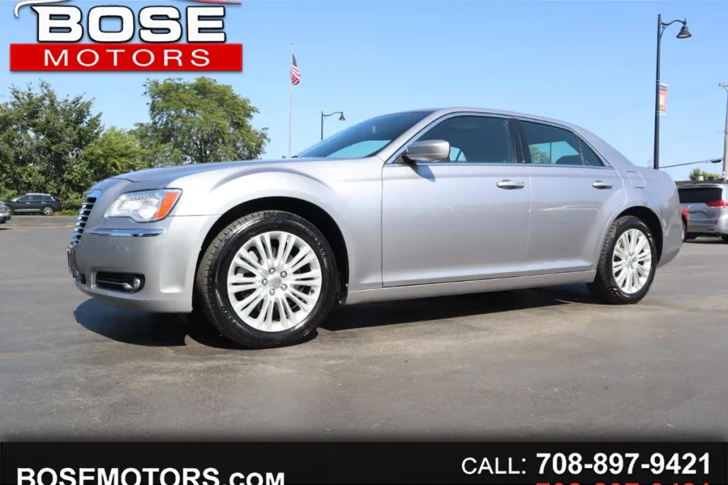 2014 Chrysler 300 photo 1