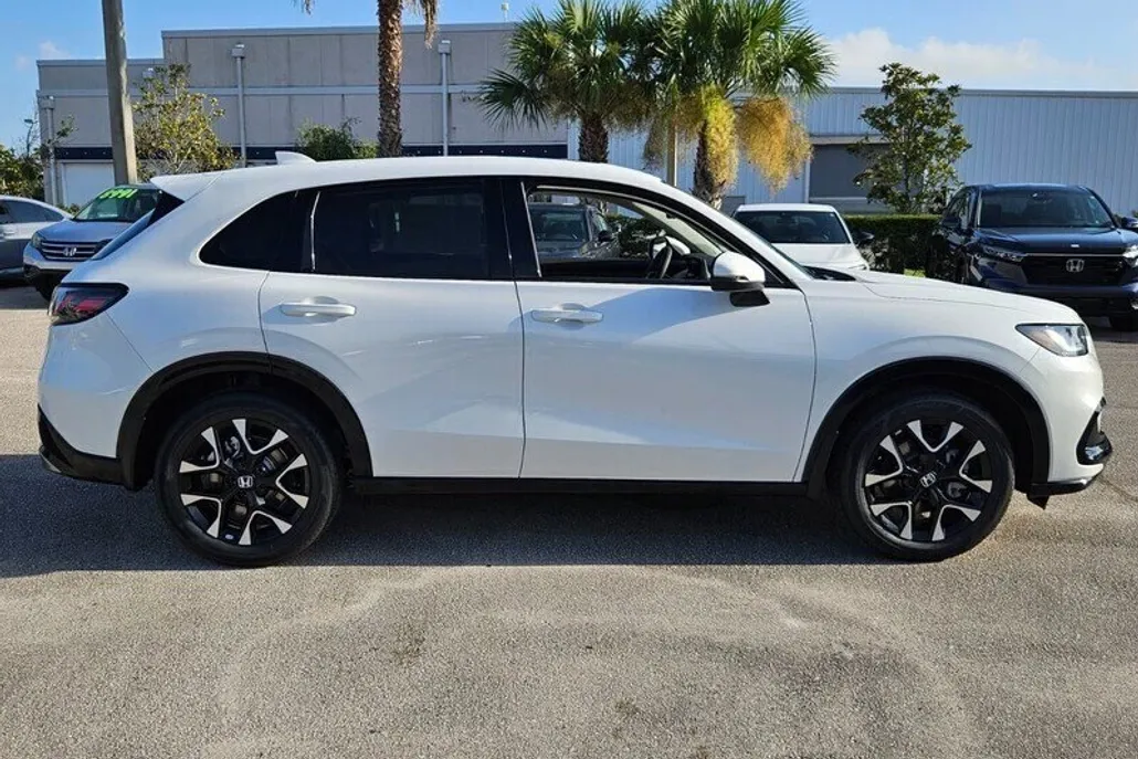 2026 Honda HR-V EX-L photo 1