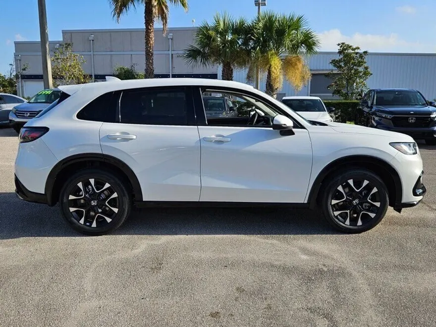 2026 Honda HR-V EX-L photo 1