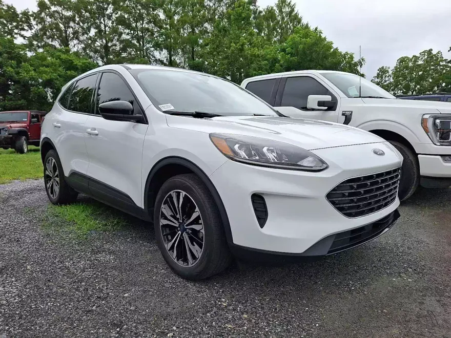 2022 Ford Escape SE photo 1