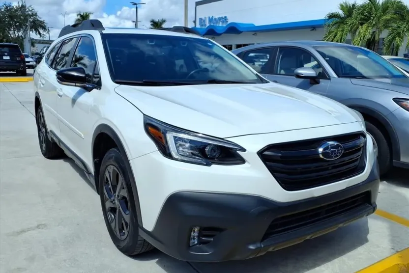 2021 Subaru Outback Onyx Edition photo 1
