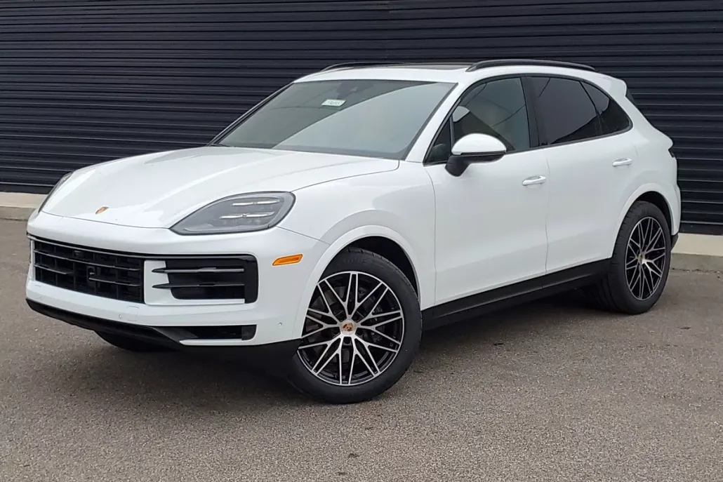 2025 Porsche Cayenne photo 1