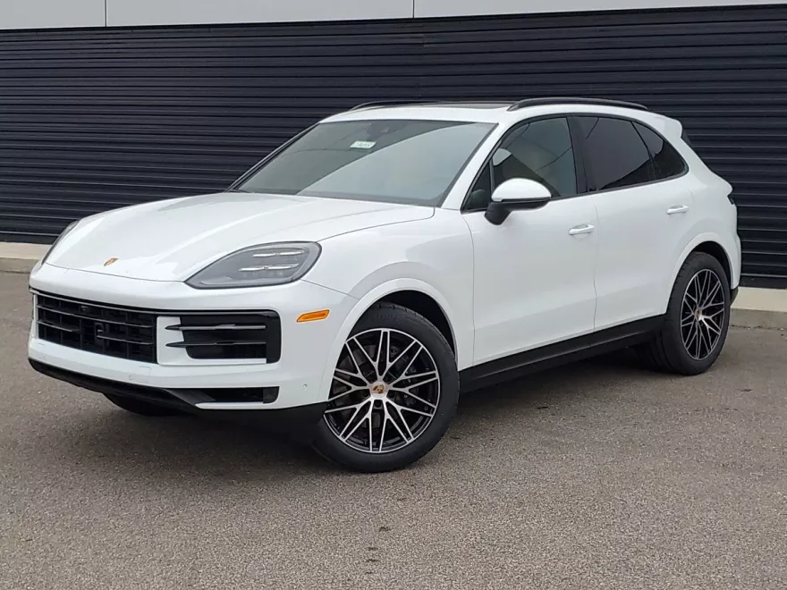 2025 Porsche Cayenne photo 1