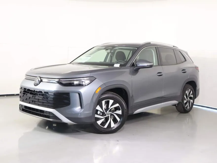 2025 Volkswagen Tiguan S photo 1