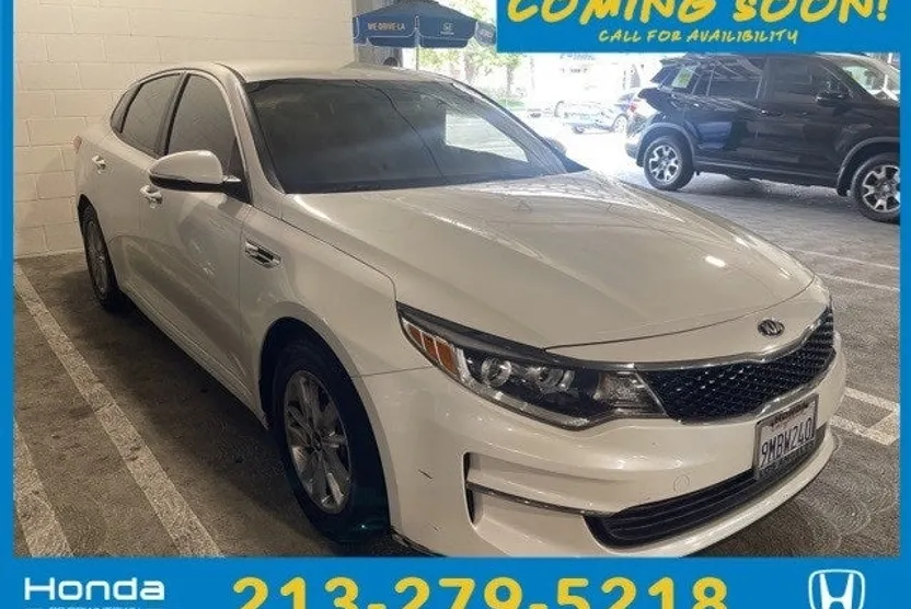 2016 Kia Optima LX photo 1