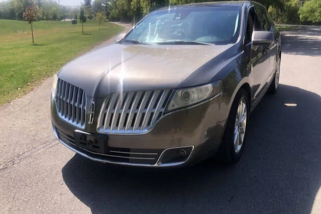 2012 Lincoln MKT EcoBoost photo 1