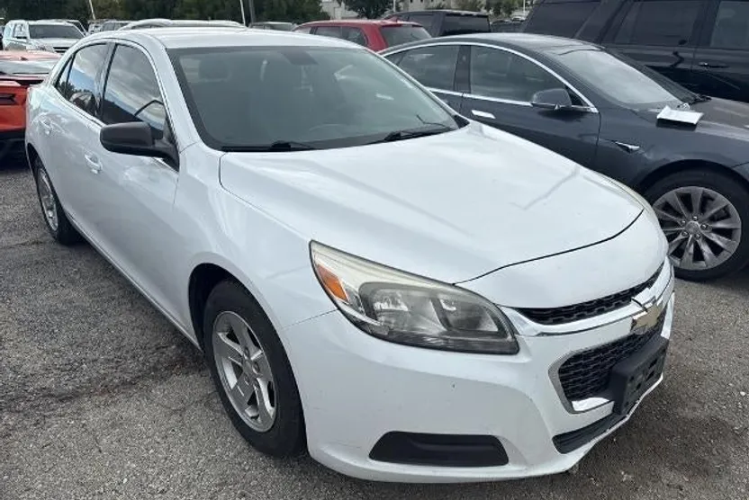 2015 Chevrolet Malibu LS photo 1
