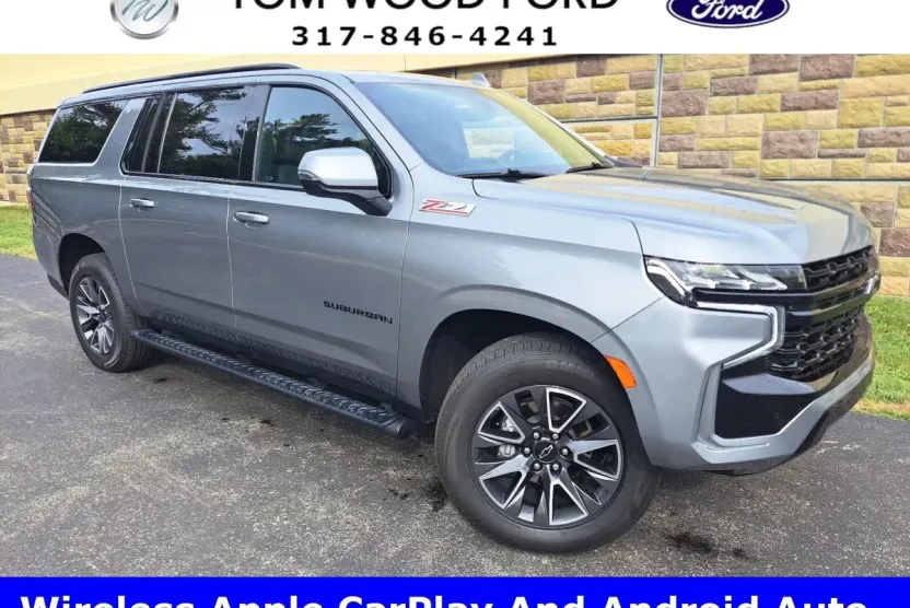 2023 Chevrolet Suburban Z71 photo 1