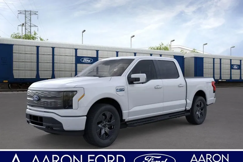 2025 Ford F-150 Lightning Lariat photo 1