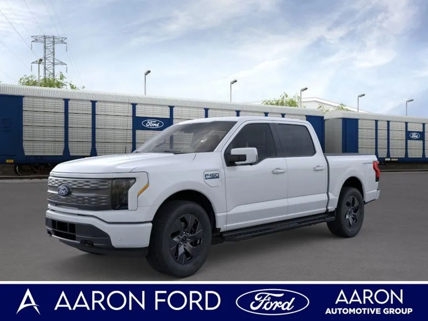 2025 Ford F-150 Lightning Lariat photo 1
