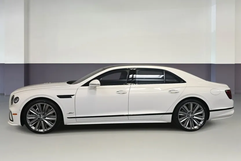 2025 Bentley Flying Spur Speed photo 1