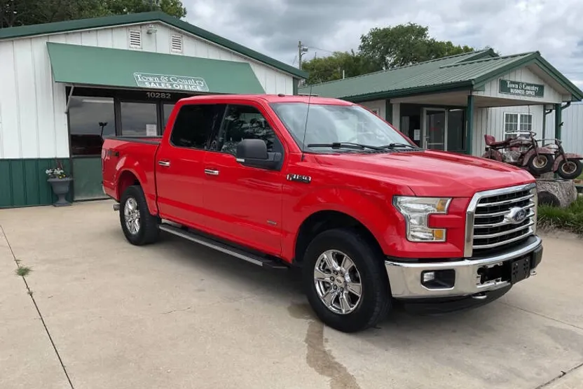 2016 Ford F-150 XLT photo 1