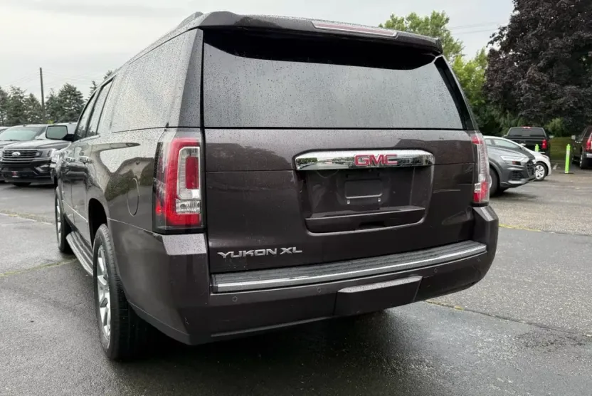 2015 Gmc Yukon XL Denali photo 1