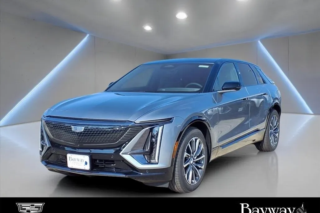 2025 Cadillac Lyriq Sport photo 1