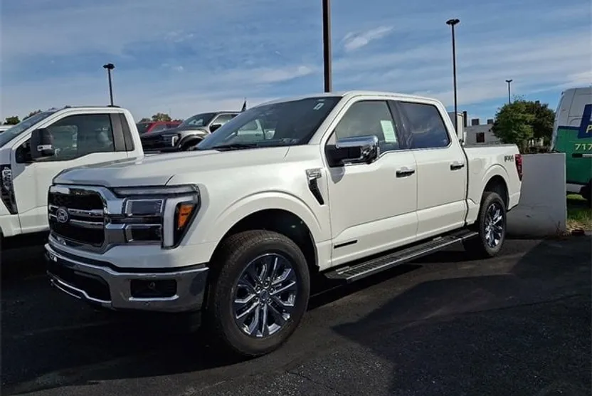 2025 Ford F-150 Lariat photo 1