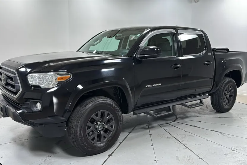 2022 Toyota Tacoma SR5 photo 1