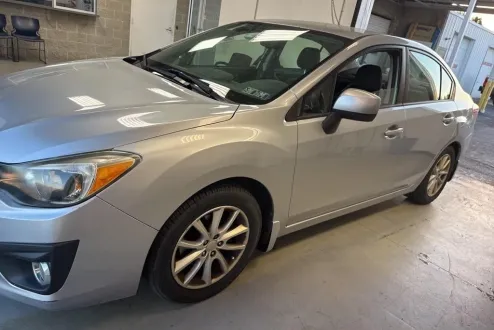 2012 Subaru Impreza 2.0i Premium photo 2