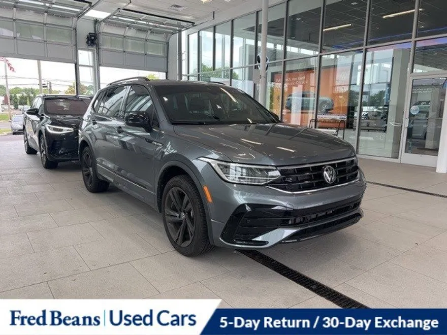 2024 Volkswagen Tiguan SE R-Line Black photo 1