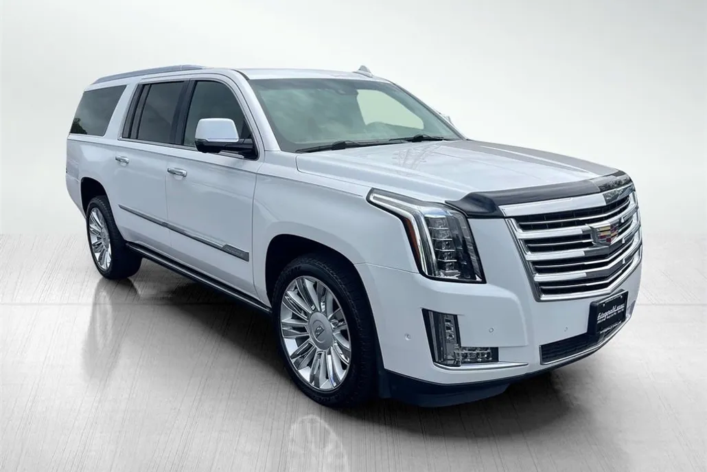 2017 Cadillac Escalade ESV Platinum photo 1